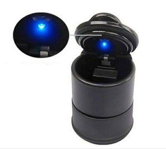 Пепелник за кола с LED лампа А-3086