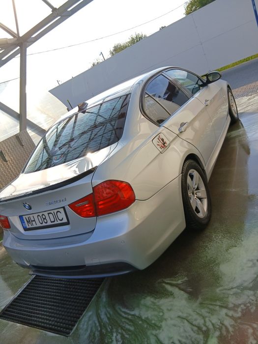 Vand bmw e90 volan pe dreapta