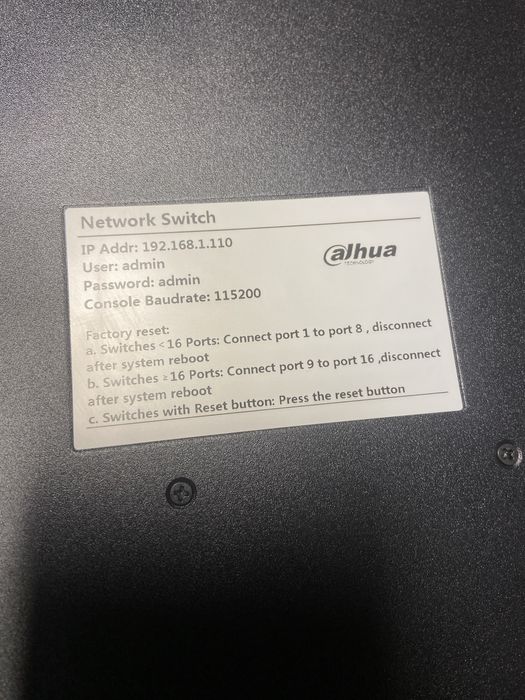 Switch alhua aparent functional dar nu cunosc mai mult