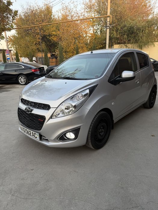 2012-yil 1 li mator 2 ta eshi sepilgan qogan joyi toza