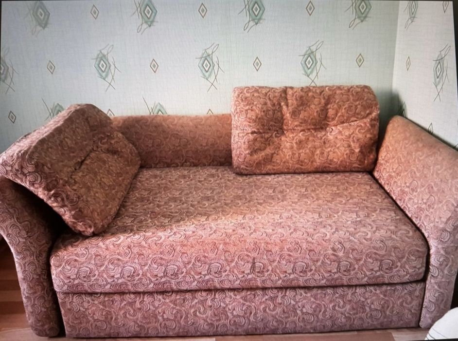 Продам диван качественный