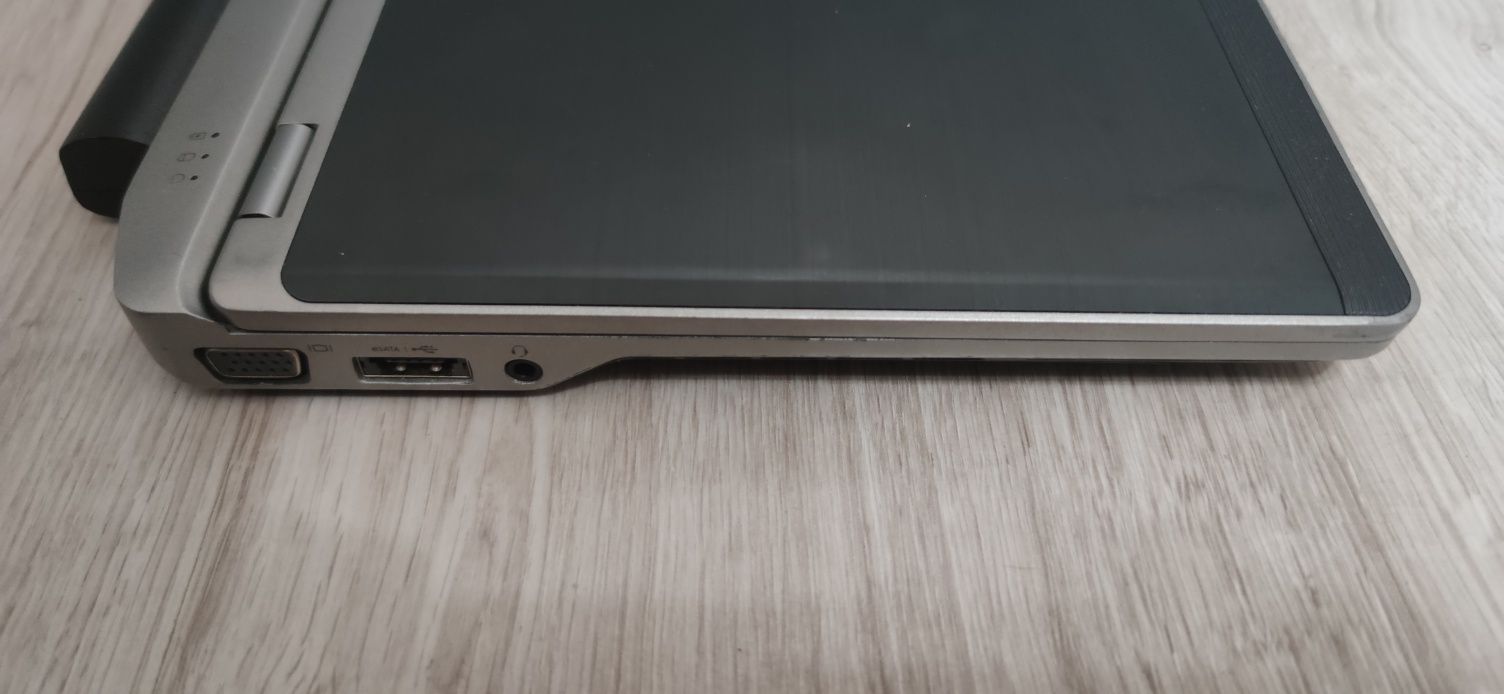 Лаптоп Dell latitude отлично работещ на ТОП ЦЕНА