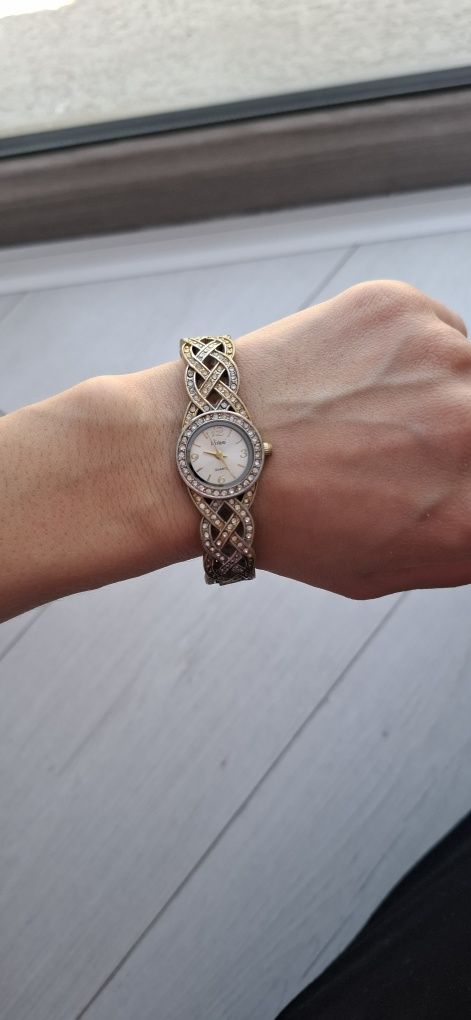 Часы VIVANI Rhinestone Bracelet Analog Quartz -