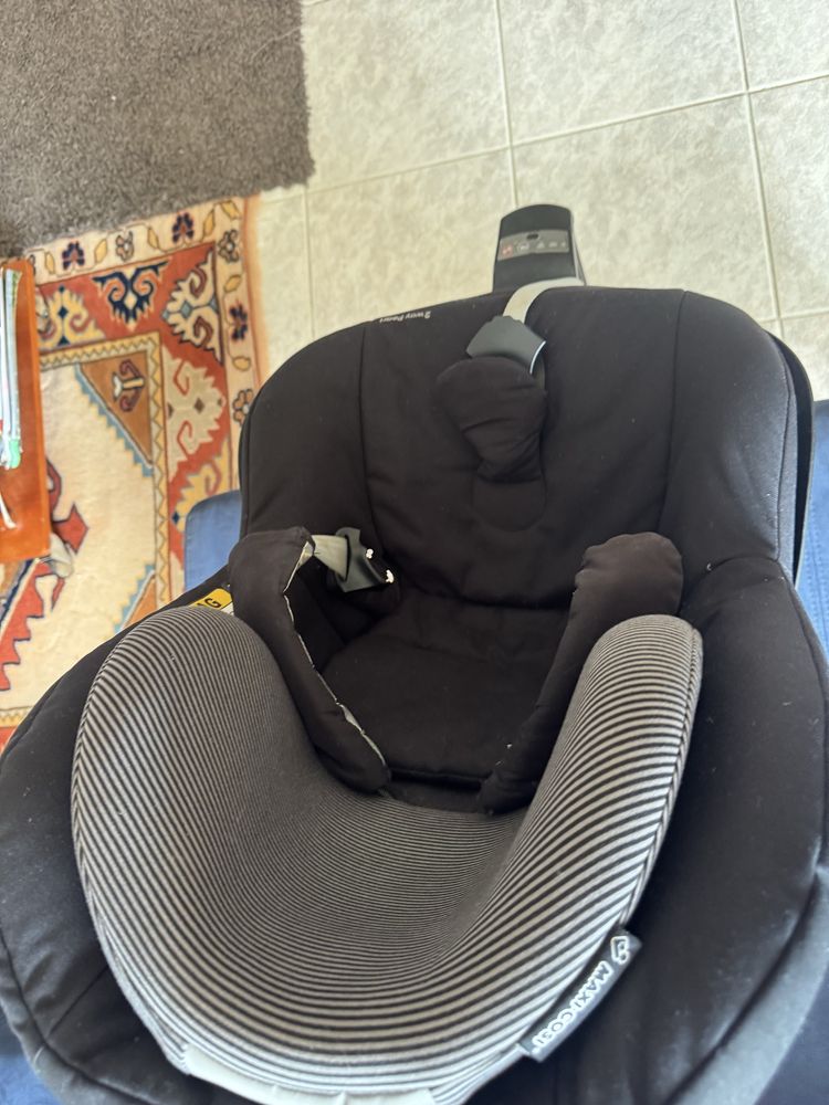 Столче за кола Maxi Cosi 2 way pearl с база