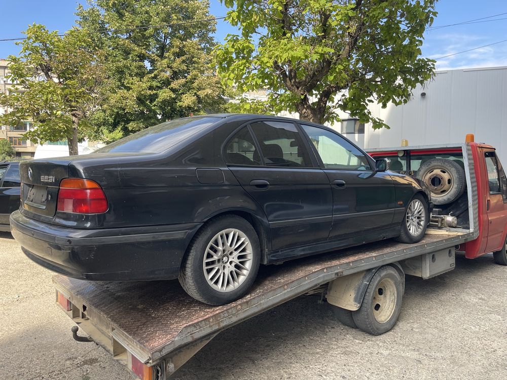 BMW E39 523i На части
