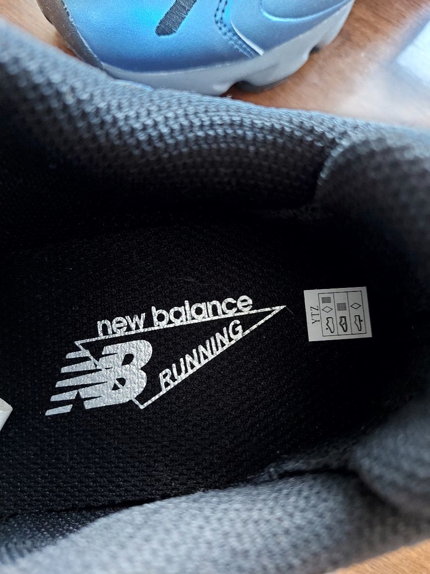 Маратонки New Balance 1000