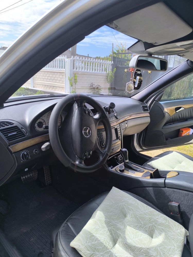 Mercedes e211 2006