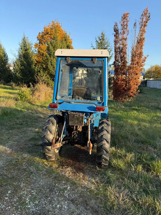 Tractoras japonez Iseki TU18