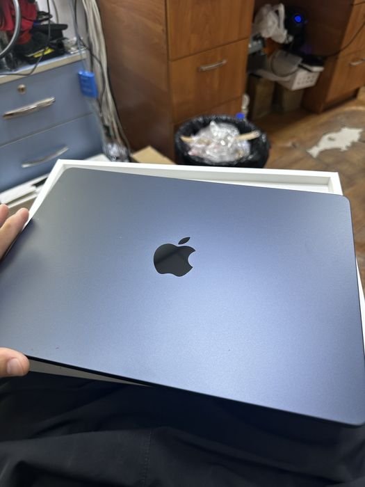 MacBook Air 2022 (чип M2)