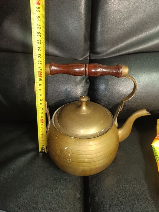 Голям меден чайник