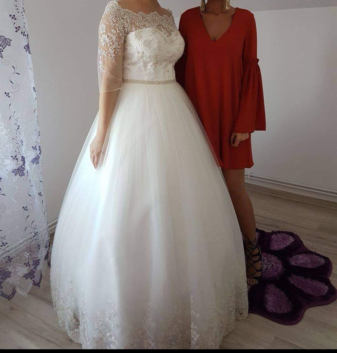 Rochie de mireasa impecabila, white lady