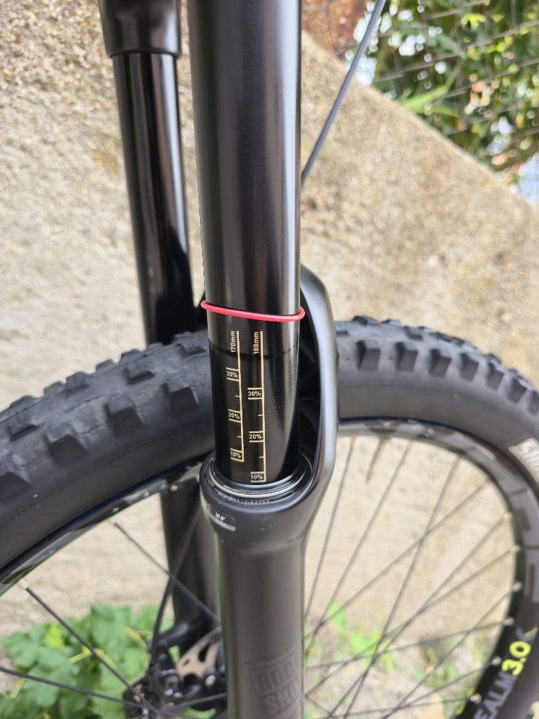Saracen 27.5 Ендуро велосипед, Rockshox Yari,  Fox Dp x2, 1x11 SLX Shi