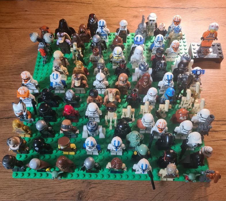 Vând minifigurine lego star wars