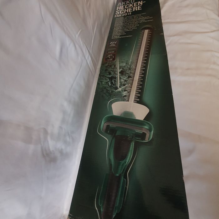 Trimmer gard viu ,cositoare gazon Ferrex