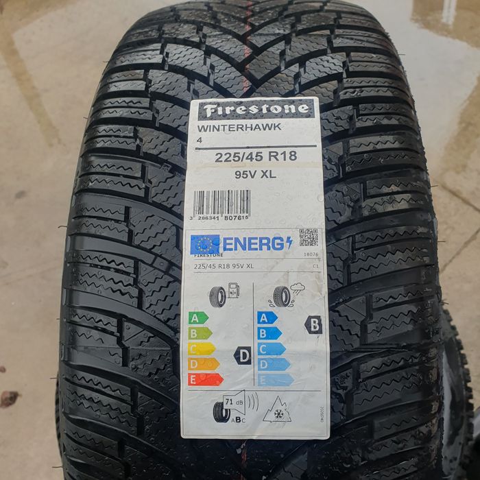 Продавам зимни гуми firestorm  225/45/18
