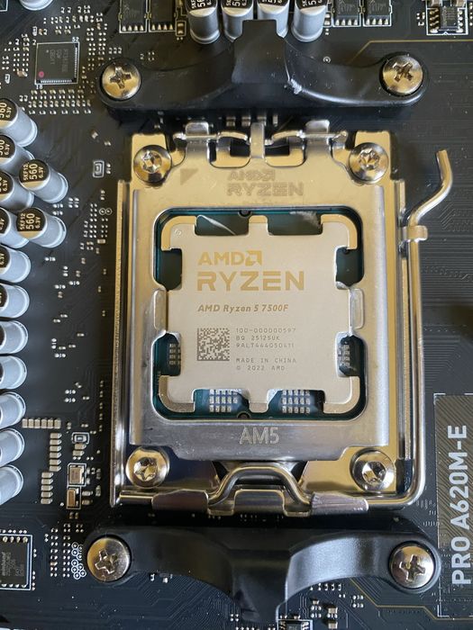 Kit Gaming Ryzen 5 + Placa de baza + Cooler