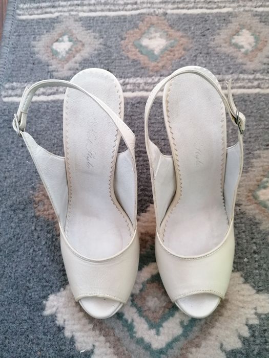 Sandale piele marime 35