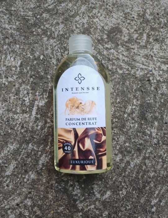 8 buc parfum de rufe