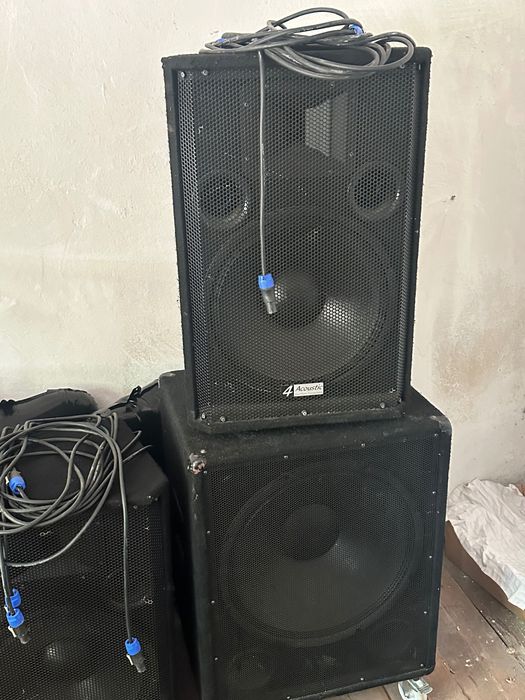 Бас каси с говорители