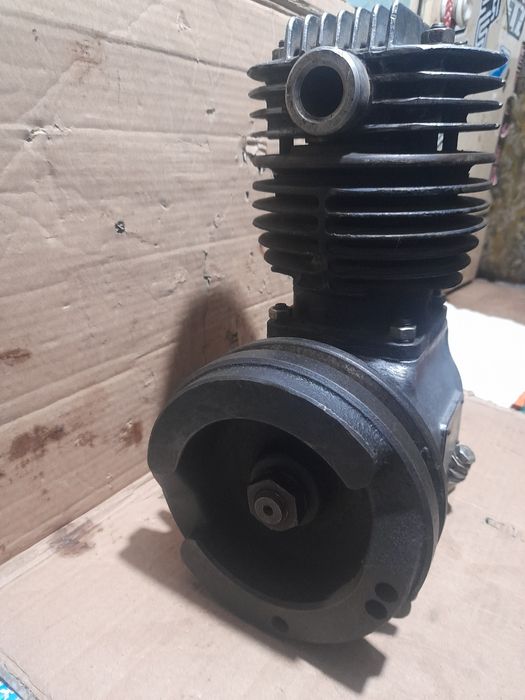 Хидравлична помпа , компресор за IFA , каре за селско стопанска техник