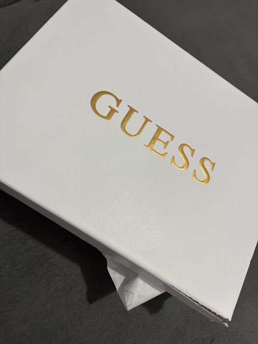 Încălțăminte GUESS