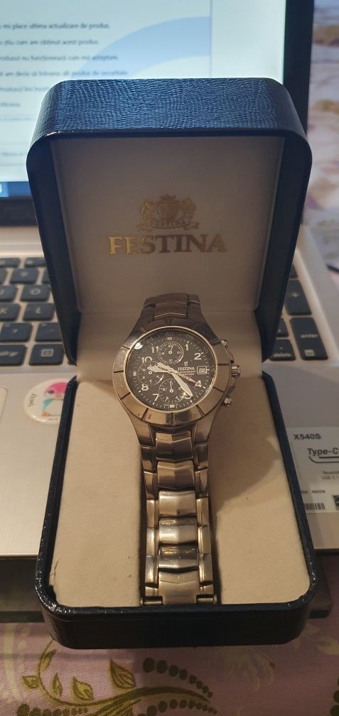 Ceas festina titan