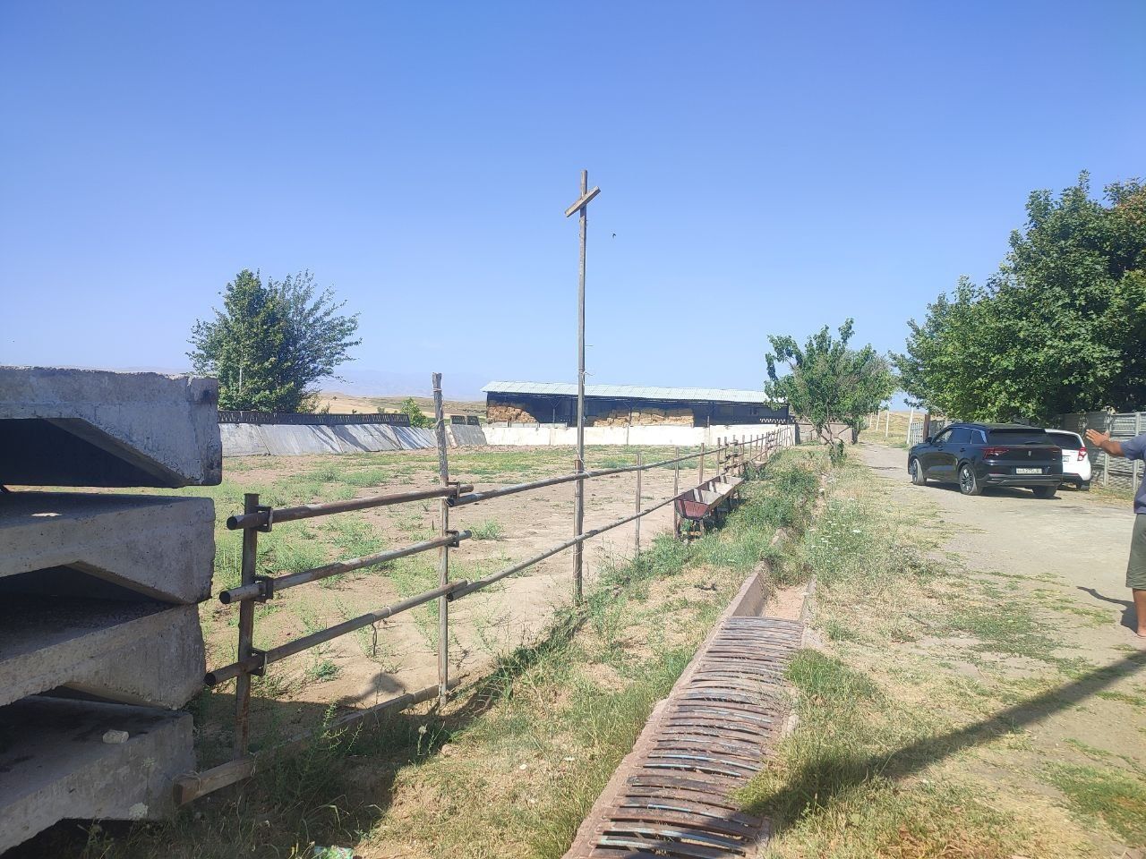 Продажа участка земли (нежилой фонд)все коммуникации