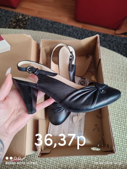 Продам Босоножки новые