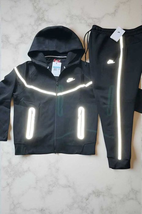 Nike Tech Fleece Reflective - Черен Екип (Светлоотразителни Елементи)