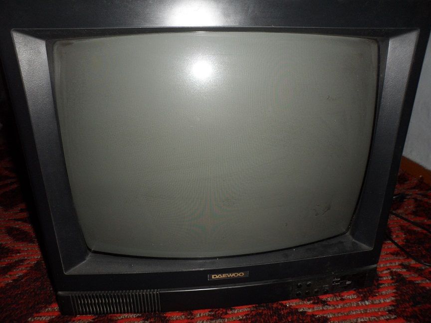Телевизор 51см