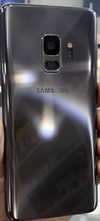 Samsung S9 sotiladi yoki obmenam bor