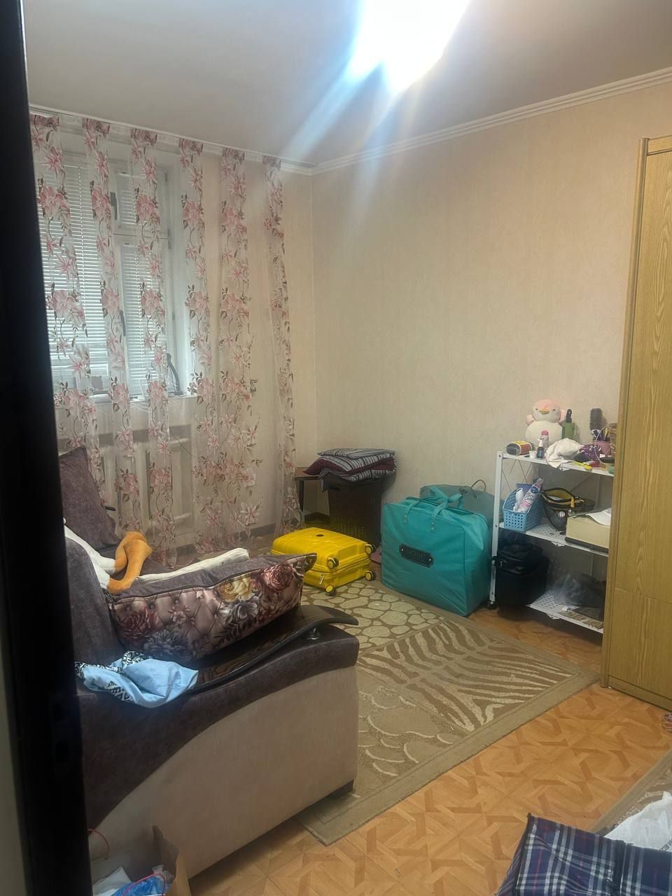 Сдам 1ком квартиру у выхода метро Буюк Ипак Йули.Максим Горький.Центр