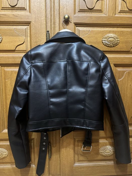 Кожено яке Stradivarius