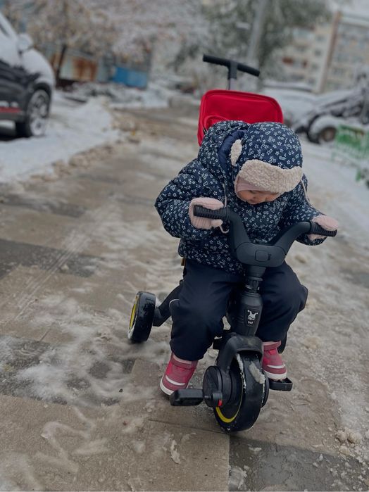 Трёхколёсный велосипед Doona Liki Trike S3 красный