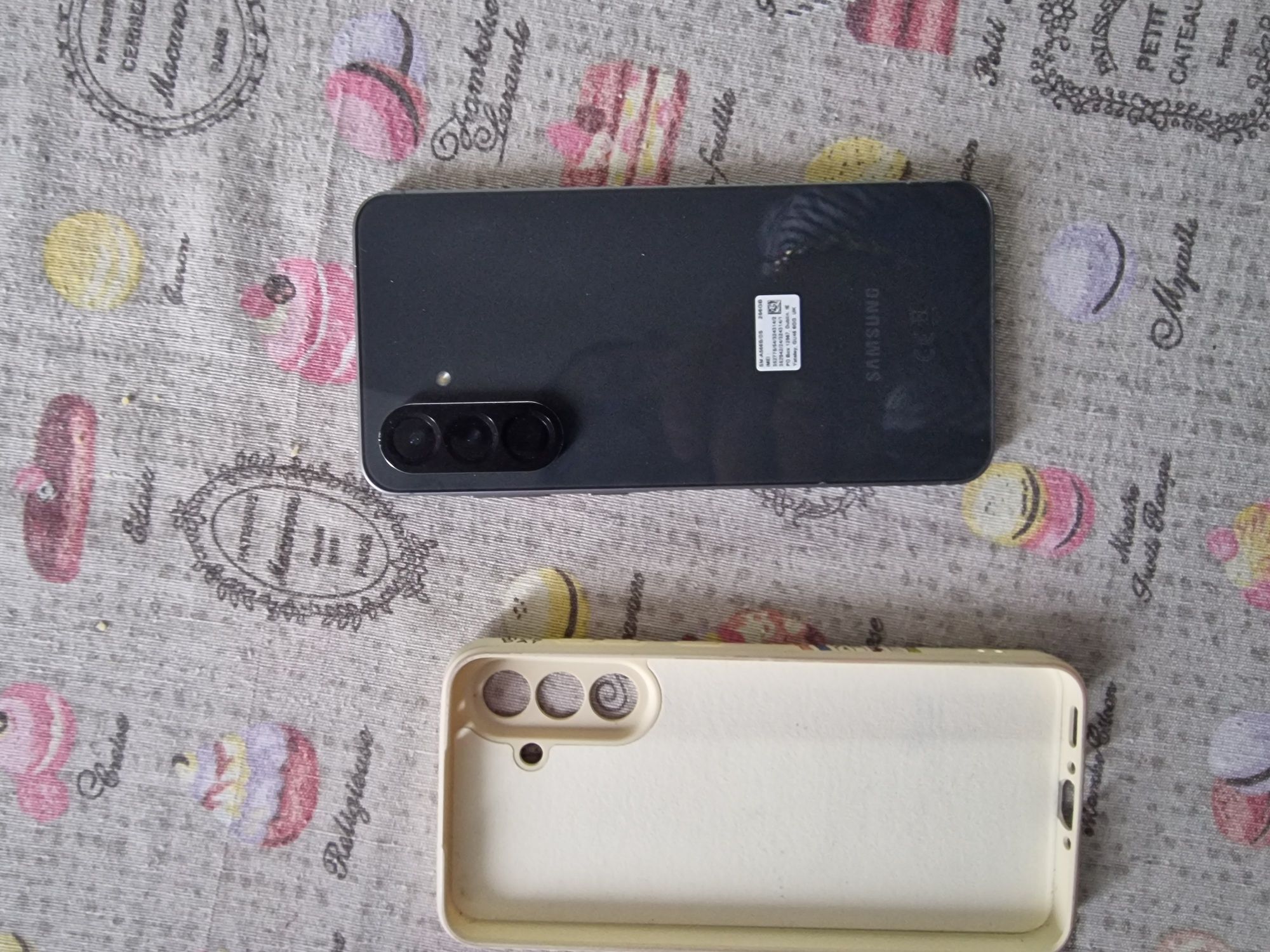 Продавам перфектен Samsung A56 5G 256GB