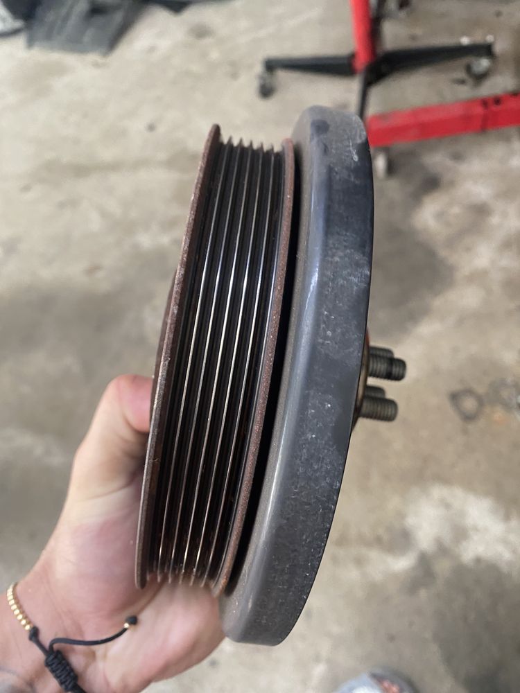 Fulie vibrochen n57d30a 258 cai 313 cai 3.0 diesel ca noua OEM