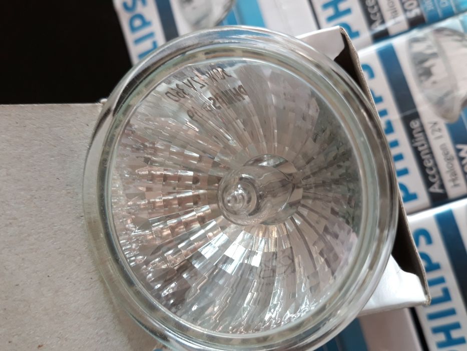 13 becuri halogen NOI, 50W, 12V