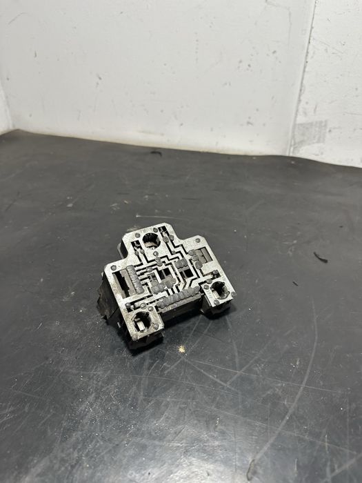 Soclu stop stanga spate Volkswagen Vw T4 Transporter Caravelle