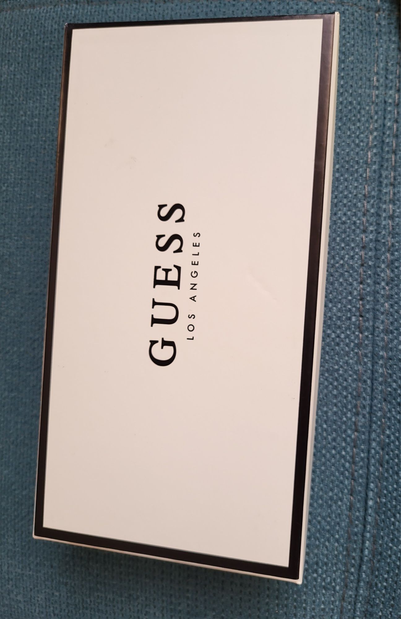 Дамски клъч / голям оригинален портфейл Guess