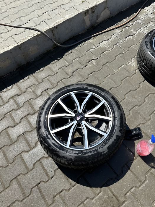 Vand jante cu tot cu cauciucuri!