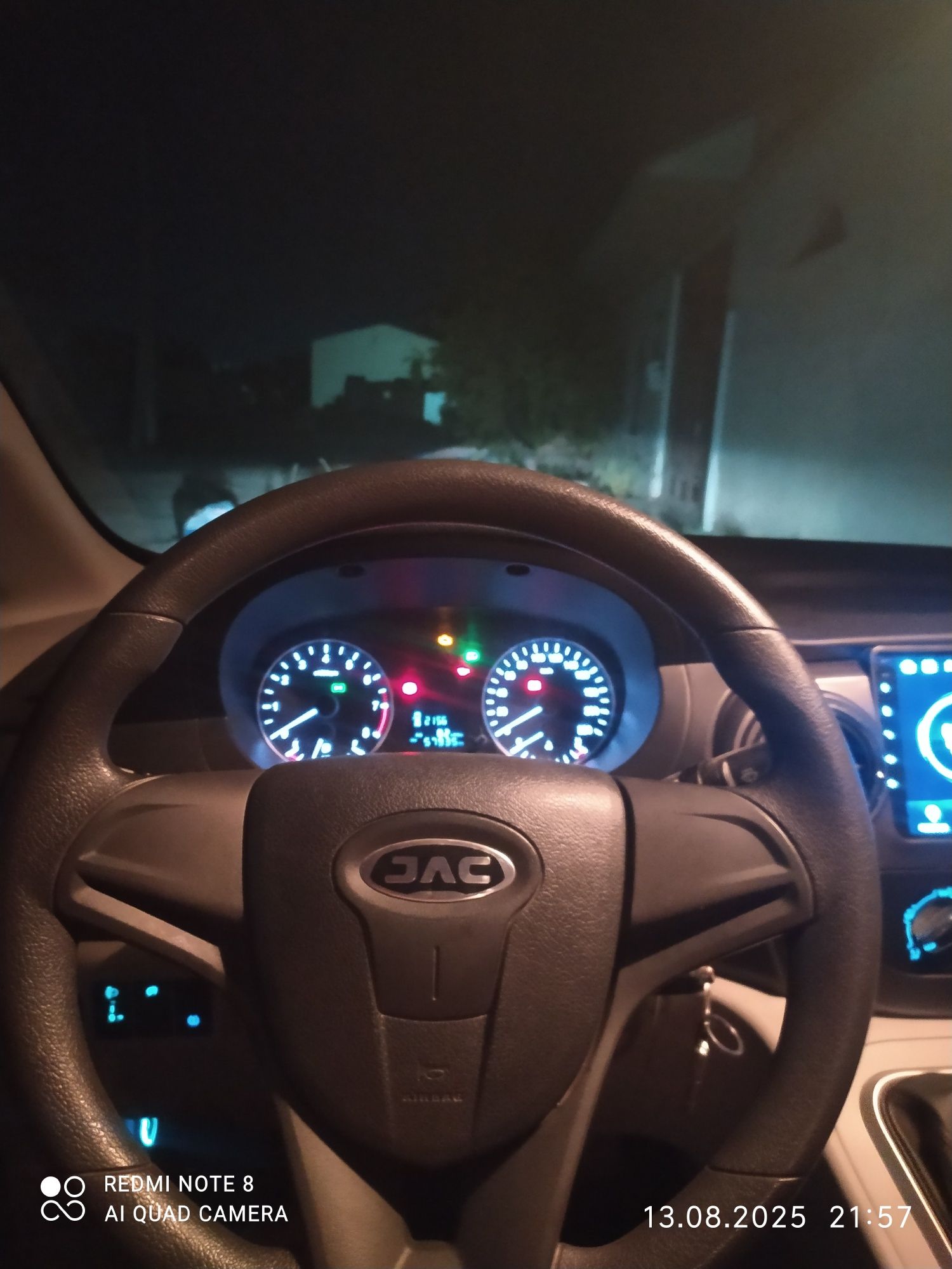 JAC M3 1.8l  at 8+1