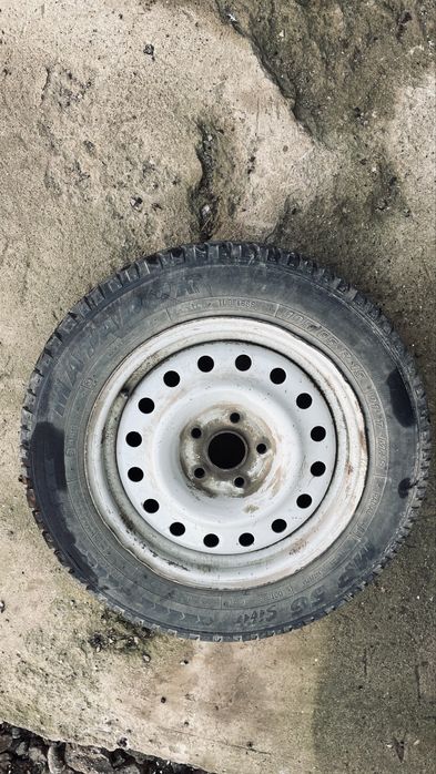 комплект зимних шин 195/65 R16