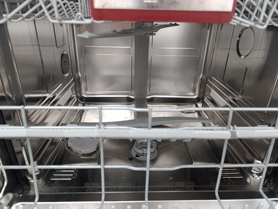 Съдомиялна машина NEFF  прожекция на времето