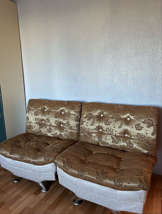Продам диван-кресла, раскладывающиеся (2 штуки)
