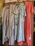 Vand lot haine camasi pt alaptat + kit pt nastere