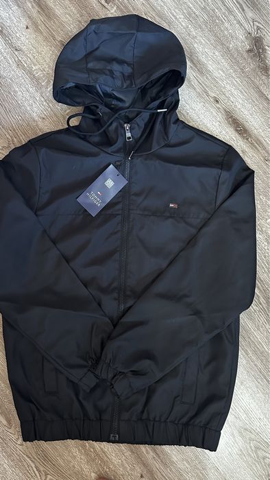 Пролетни якета на Hugo,Burberry и др