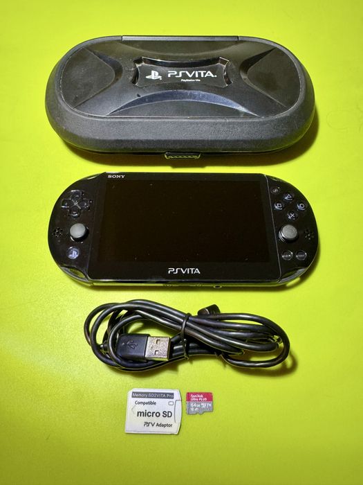 PS VITA 1000. Modata. Impecabila.