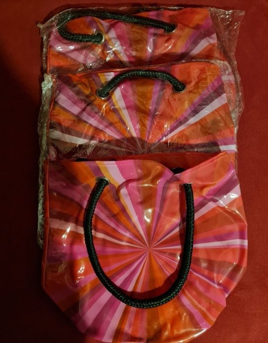 Vând genți dama, laptop,plaja