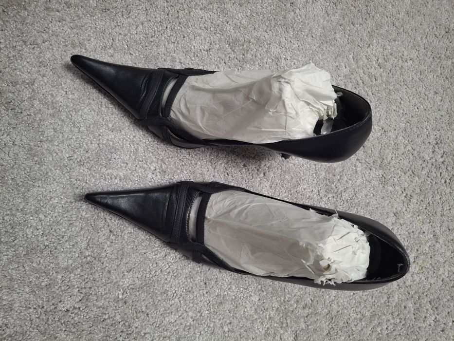 Pantofi eleganti din pielea naturală Caryllus, marimea 38, in stare f.