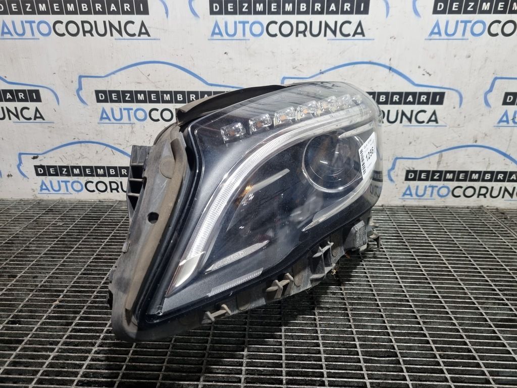 Far Stanga Mercedes GLA ( X156 ) 2013 - 2017 SUV 5 Usi (1256) Xenon BIXENON